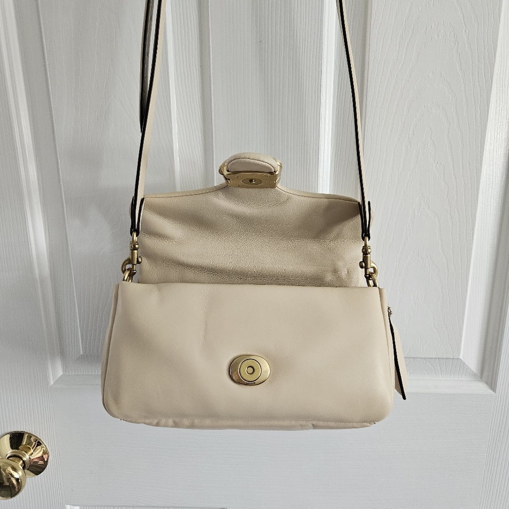 NWOT Coach Pillow Tabby 26- Ivory - Picture 13 of 16